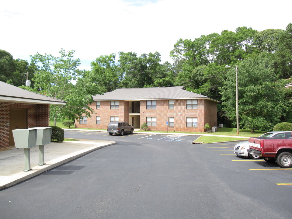 Hillcrest Apartments in Dadeville, AL - Foto de edificio