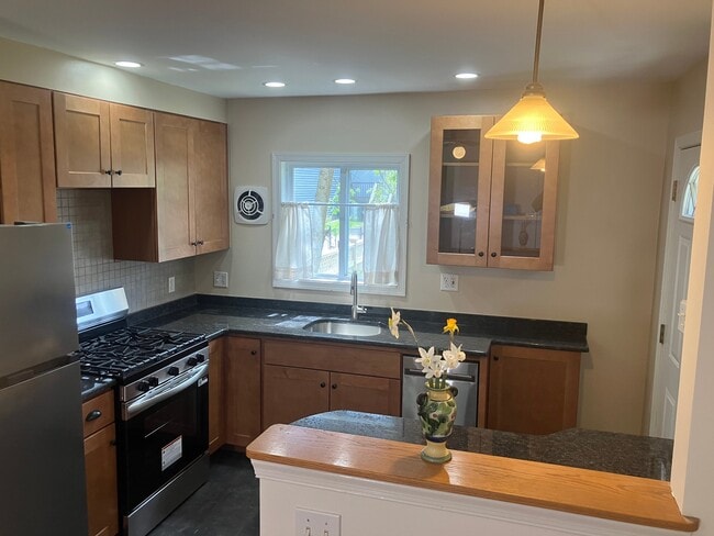 430 E Franklin St, Unit 1