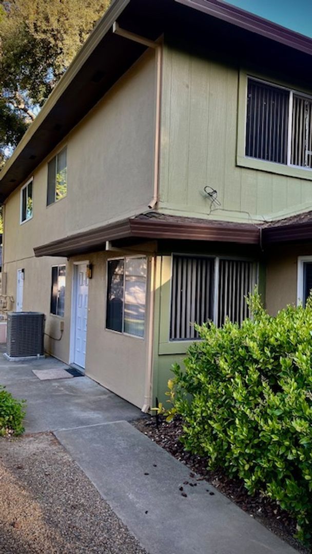 property at 1815 Fremont Ct