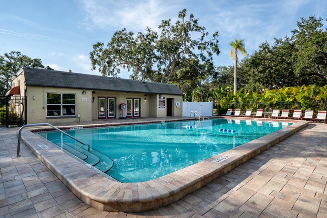 Winding Lane Apartments in Largo, FL - Building Photo - Building Photo