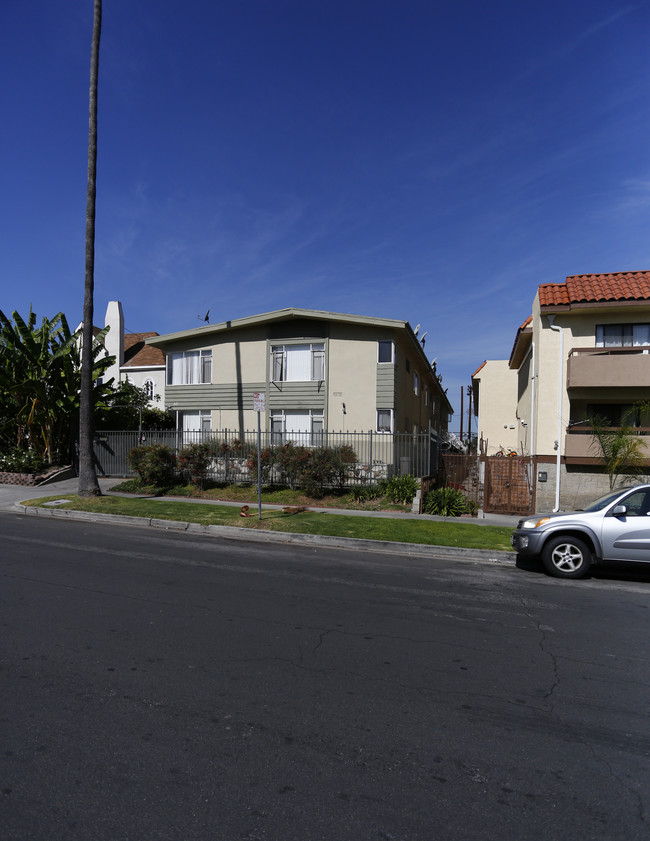 421 S Gramercy Pl in Los Angeles, CA - Building Photo - Building Photo