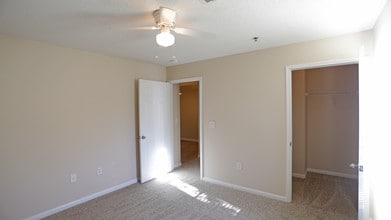 Dunwoody Place Apartments in Huntsville, AL - Building Photo - Interior Photo