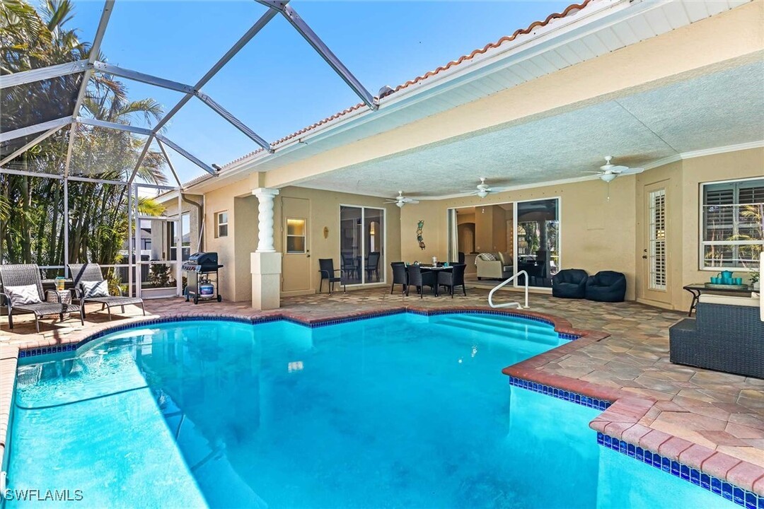 2817 SW 42nd Ln in Cape Coral, FL - Building Photo