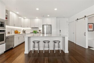 900 S 1st St in Austin, TX - Building Photo - Building Photo