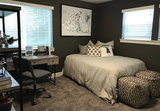 5039 SE 83rd Ave in Hillsboro, OR - Building Photo - Building Photo