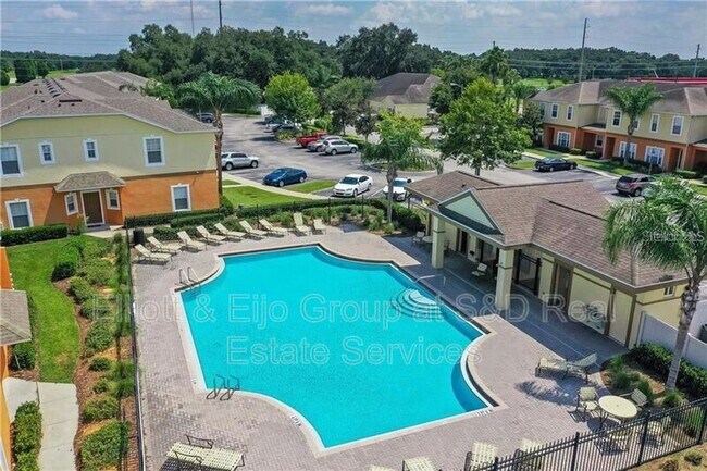 4052 Mountain Chestnut Way in Lakeland, FL - Building Photo - Building Photo