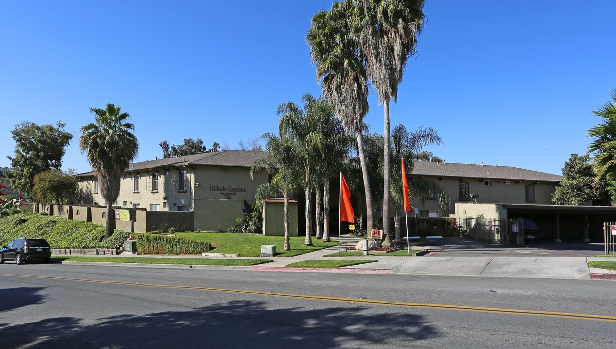 Hillside Garden in Oceanside, CA - Foto de edificio