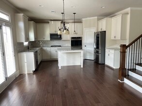 5320 Austrian Pine Ct in Cumming, GA - Foto de edificio - Building Photo