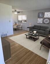 West View Townhomes in Milwaukee, WI - Building Photo - Building Photo