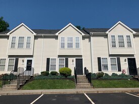 160 Ivy Creek Ln in Lynchburg, VA - Building Photo