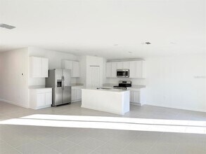 2122 Chris Dr in Winter Haven, FL - Building Photo - Building Photo