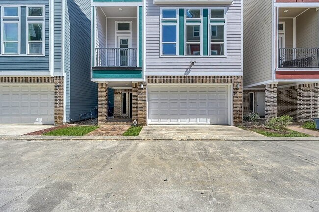 2116 Oatfield Dr in Houston, TX - Foto de edificio - Building Photo