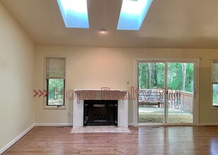 14316 Regatta Pointe Rd in Midlothian, VA - Building Photo - Building Photo
