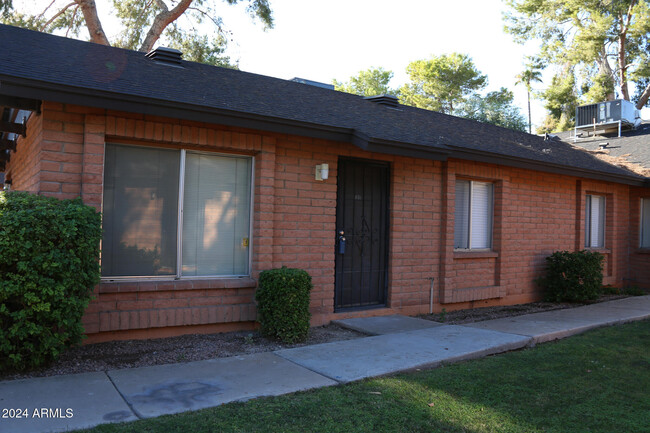 109 E Concorda Dr in Tempe, AZ - Building Photo - Building Photo