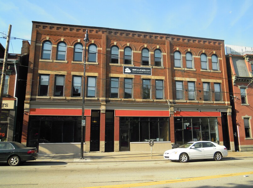 Landmark on Carson Apartments in Pittsburgh, PA - Building Photo