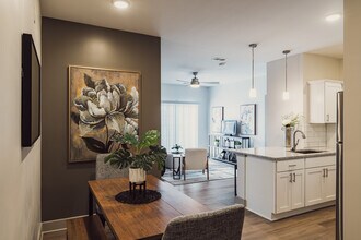Midtown Apartments in Depew, NY - Foto de edificio - Interior Photo