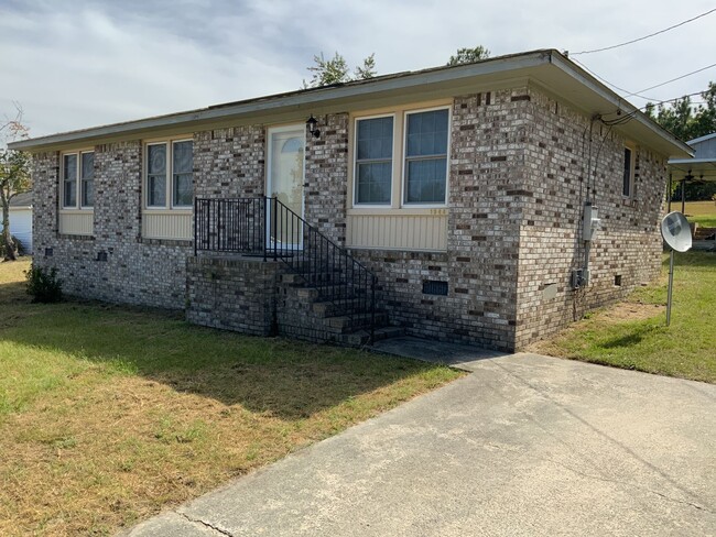 1944 Glenn Rd in Gaston, SC - Foto de edificio - Building Photo