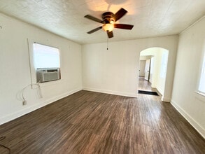 2114 Pine St in Harvey, LA - Building Photo - Building Photo