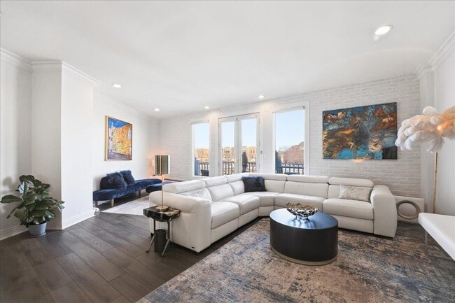 property at 109 Shearwater Ct E