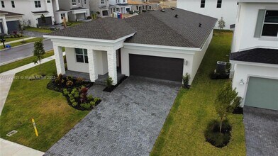 2022 Wandering Willow Wy in Westlake, FL - Building Photo - Building Photo