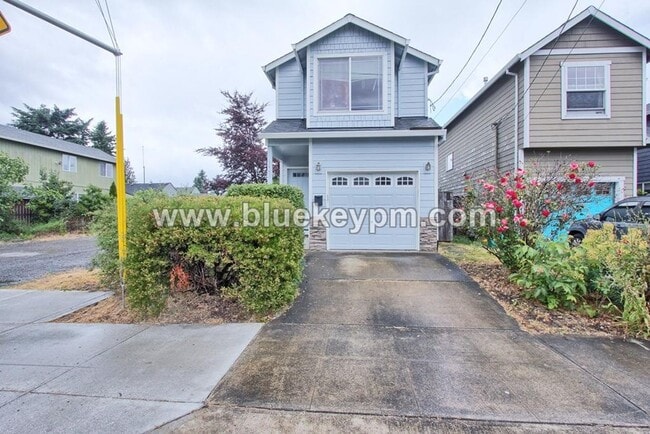 property at 5403 SE Flavel St