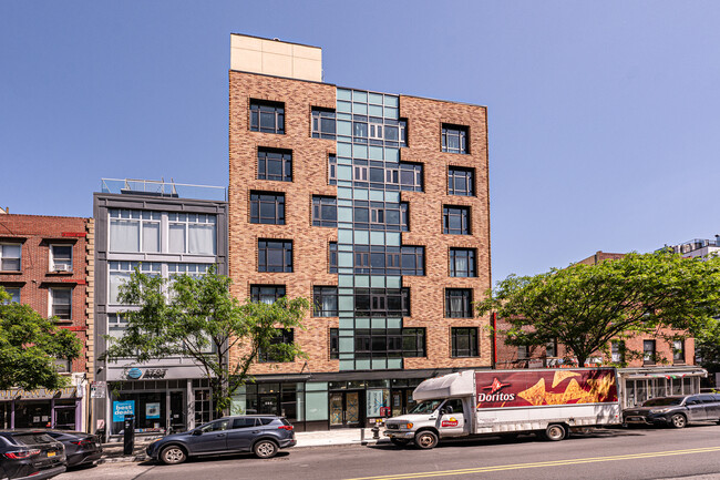 493 Myrtle Ave in Brooklyn, NY - Building Photo - Building Photo