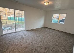 886 Wood St in Ogden, UT - Building Photo - Building Photo