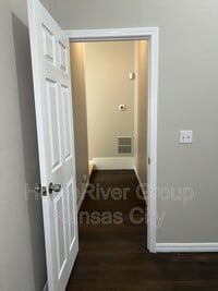 4245 Lathrop Ave photo'