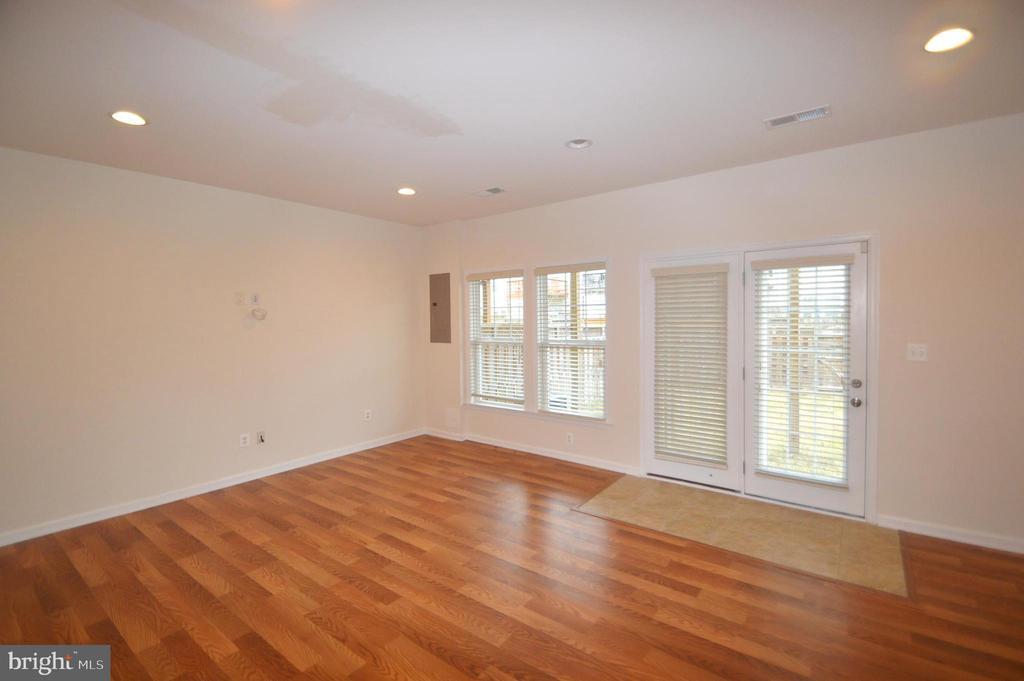 41828 Apatite Square in Aldie, VA - Building Photo