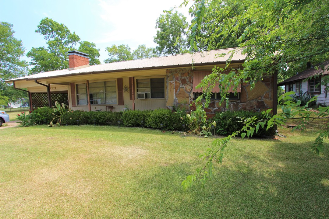 Brick Country Home Rental Investment in Deport, TX - Building Photo