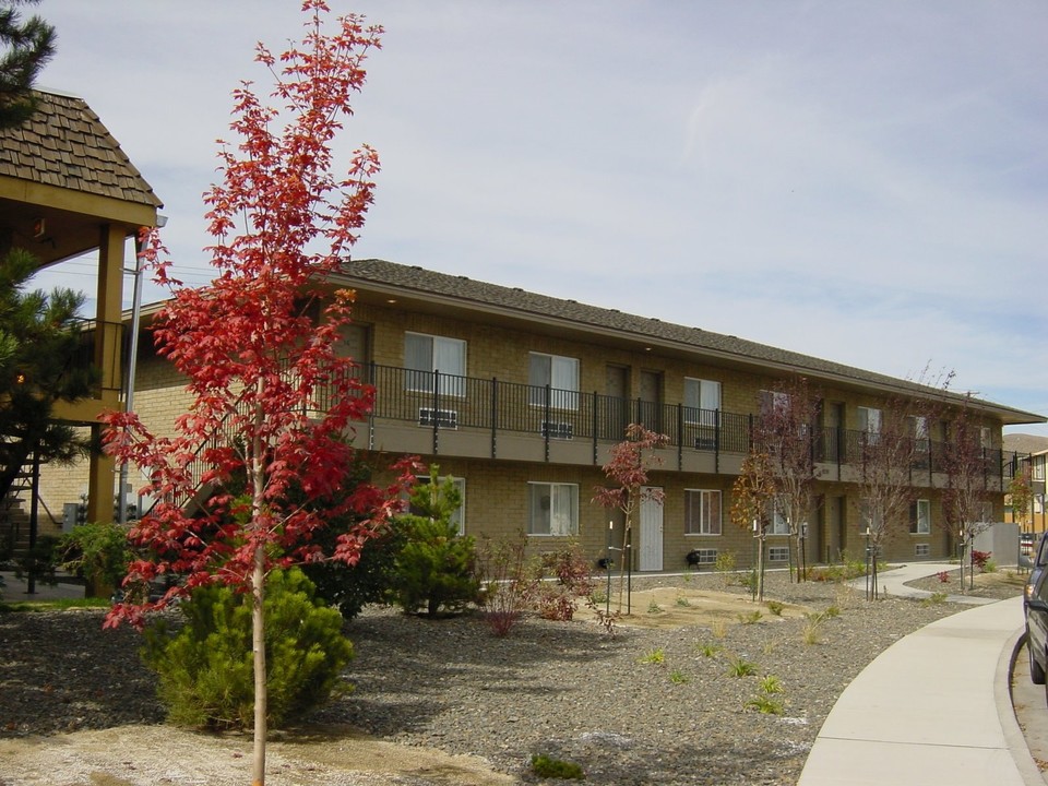 Imperial Apartments in Carson City, NV - Foto de edificio