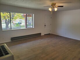 11 County Road 7 in Espanola, NM - Building Photo