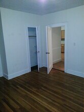 230 Pleasant St in New Britain, CT - Building Photo - Building Photo