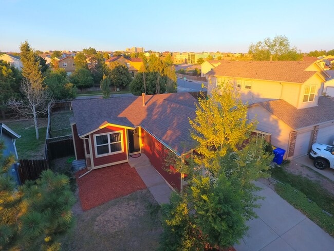 property at 5038 Chariot Dr