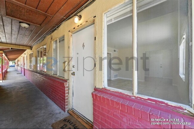 151 W 18th St in Merced, CA - Building Photo - Building Photo