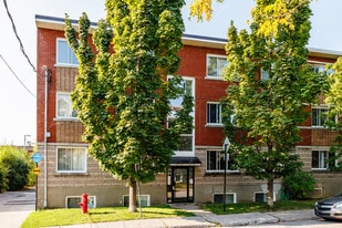 2130 Hingston Av in Montréal, QC - Building Photo