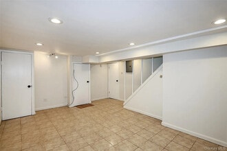 216-14 132nd Rd in Queens, NY - Building Photo - Building Photo