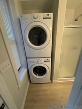 28 Woodland St in Worcester, MA - Foto de edificio - Building Photo