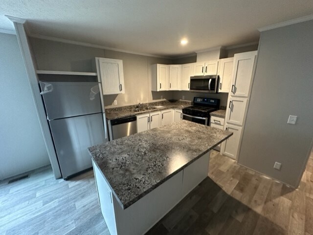 123 Desander Dr in Lansing, MI - Building Photo