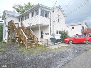 449 Harmison Pl in Romney, WV - Building Photo - Building Photo