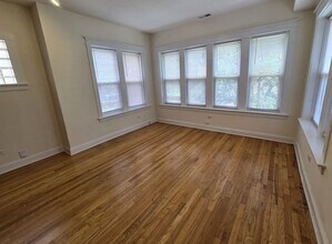 4926 N Albany Ave in Chicago, IL - Building Photo - Building Photo