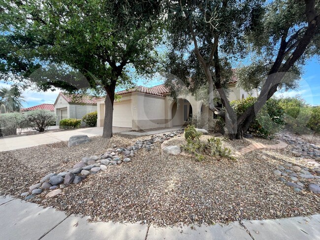 property at 13853 N Lobelia Way