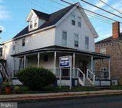 118 E Maple Ave in Langhorne, PA - Building Photo - Building Photo