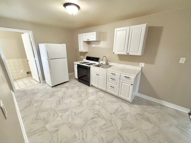 52 Lorimer St in Rochester, NY - Building Photo - Building Photo