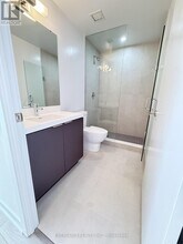 5858 Yonge St in Toronto, ON - Building Photo - Building Photo