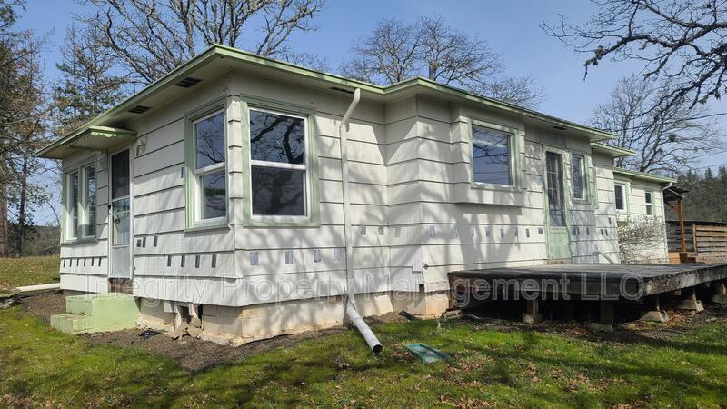 7085 Butte Falls Hwy Photo