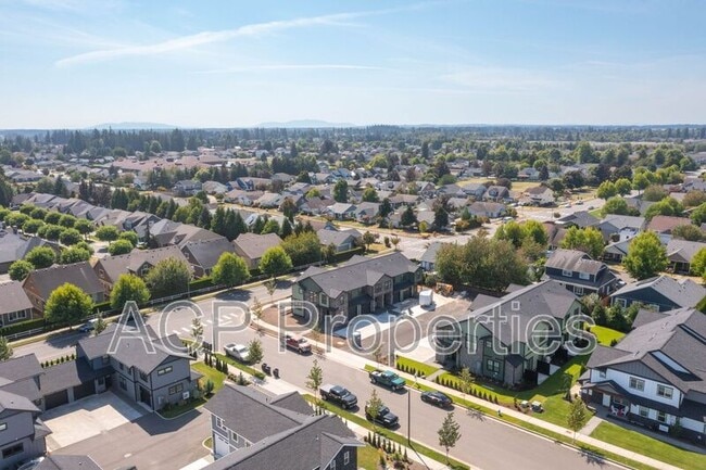 2201 DeJong Dr in Lynden, WA - Building Photo - Building Photo