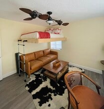 3902 Westview Ave in West Palm Beach, FL - Building Photo - Building Photo