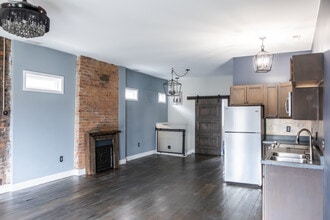 266 W Pike St, Unit 3 in Covington, KY - Building Photo - Building Photo