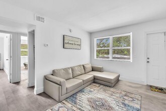 801 SW 15th Ave in Fort Lauderdale, FL - Building Photo - Building Photo